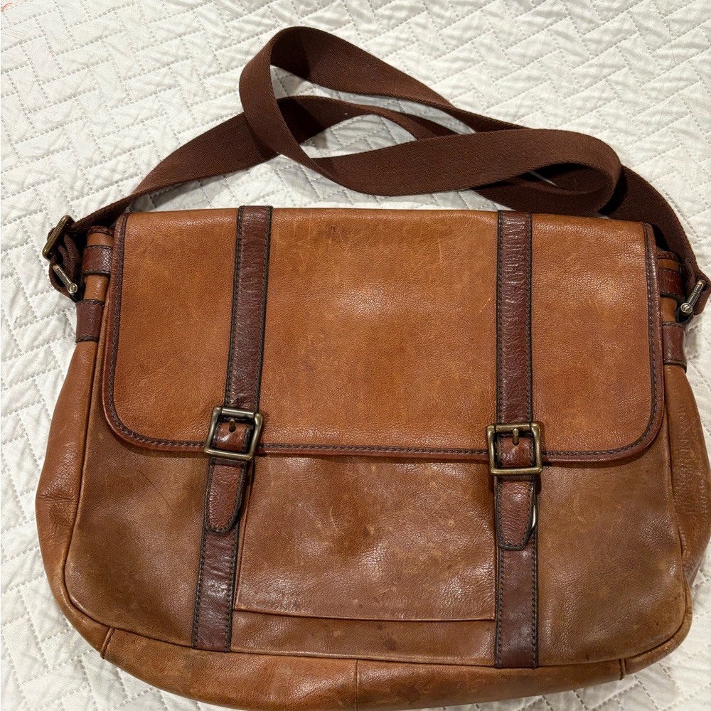 Fossil Tan and Brown Leather Messenger Bag